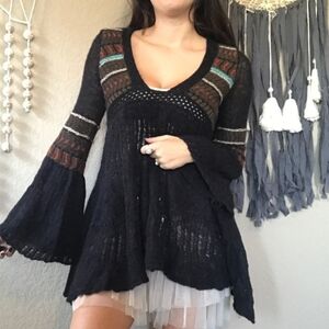 NWOT Free People Sweater Bell Sleeves Embroidered Sweater Black Size Medium